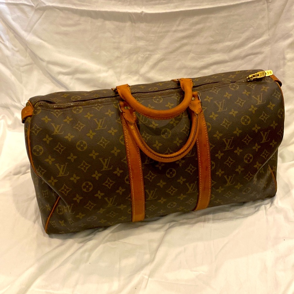 Louis Vuitton LV
Monogram Keepall 50